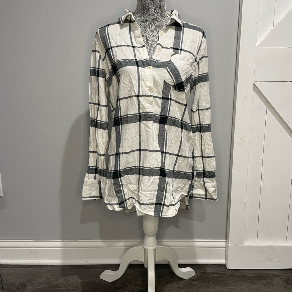 Merona Black and White Plaid Button Down Shirt